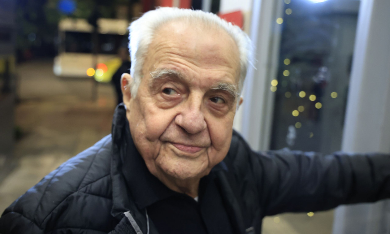 Αλέκος Φλαμπουράρης: Στις 14:30 η πολιτική του κηδεία – Η επιθυμία της οικογένειας