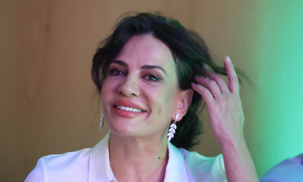 Δήμητρα Ματσούκα: Οδηγείται στην Ευελπίδων μετά τη σύλληψη για επικίνδυνη οδήγηση