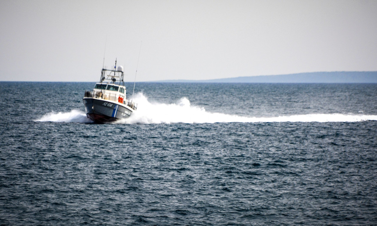 Αμείωτες οι ροές μεταναστών στην Κρήτη: Τρία νέα «καραβάνια» μέσα σε λίγες ώρες