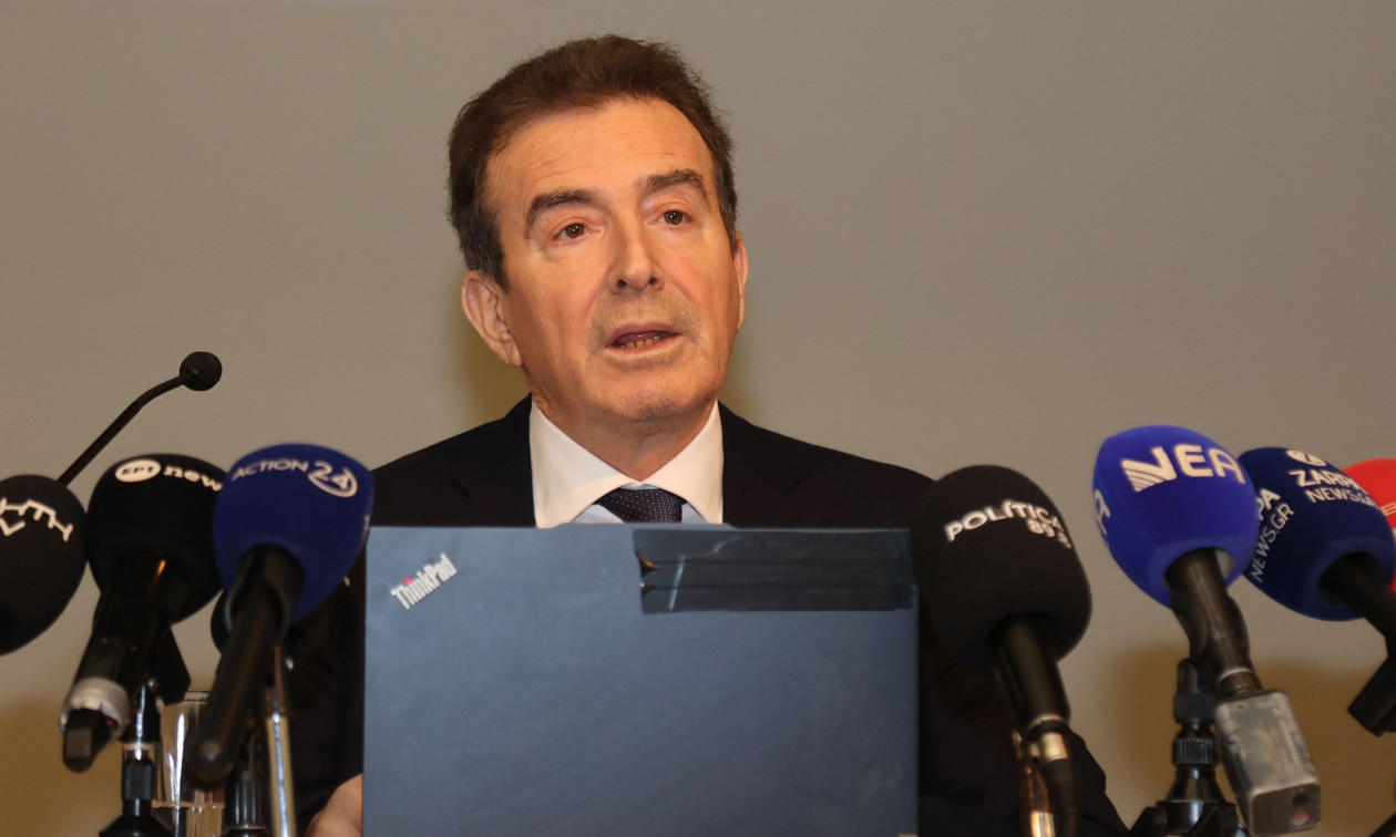 Χρυσοχοΐδης: Φυλάκιση 2 ετών και πρόστιμα έως €30.000 για τις μπαλωθιές