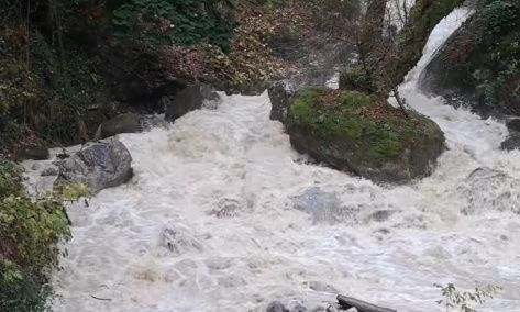 Κακοκαιρία στην Ήπειρο: Αποκλείστηκε από υπερχείλιση χειμάρρου η Μονή Στομίου στην Κόνιτσα – Βίντεο