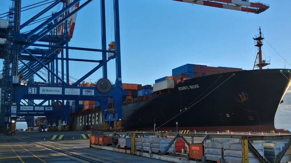 Βρετανία: Υπέγραψε συμφωνία μαμούθ 5,24 δισ. δολαρίων με την Ινδονησία για την κατασκευή πλοίων