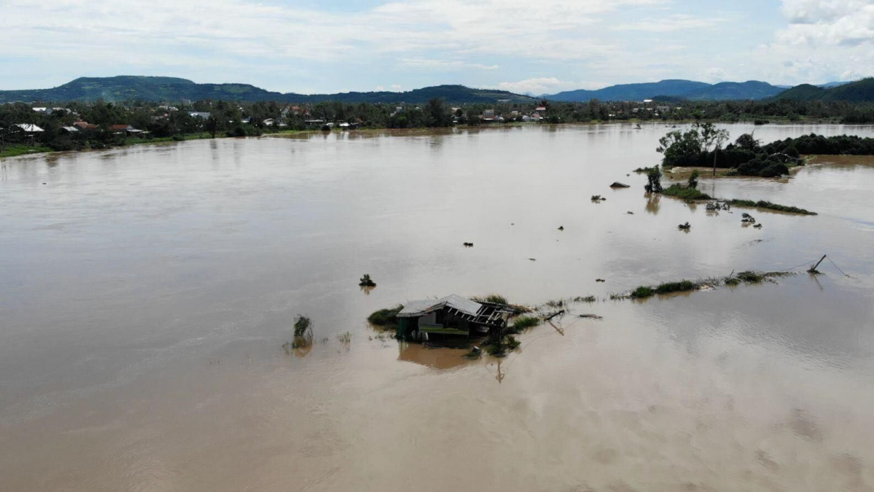 Βιετνάμ: Τουλάχιστον 90 οι νεκροί από τις βίαιες πλημμύρες