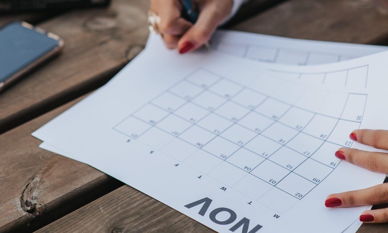 Αργίες 2026: Οι δυο που χάνουμε – Όλα τα τριήμερα της νέας χρονιάς