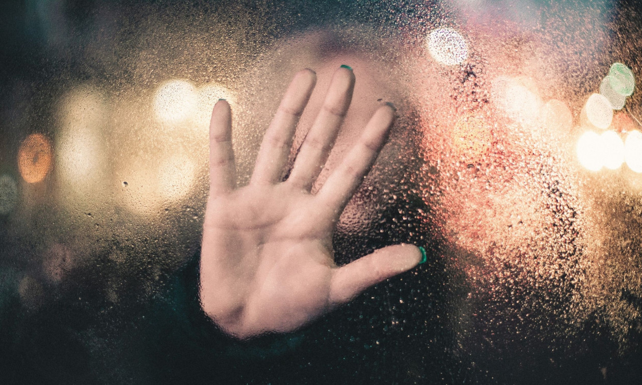 Εύβοια: Σοβαρό επεισόδιο ενδοοικογενειακής βίας – 45χρονος ξυλοκόπησε άγρια τη σύζυγό του