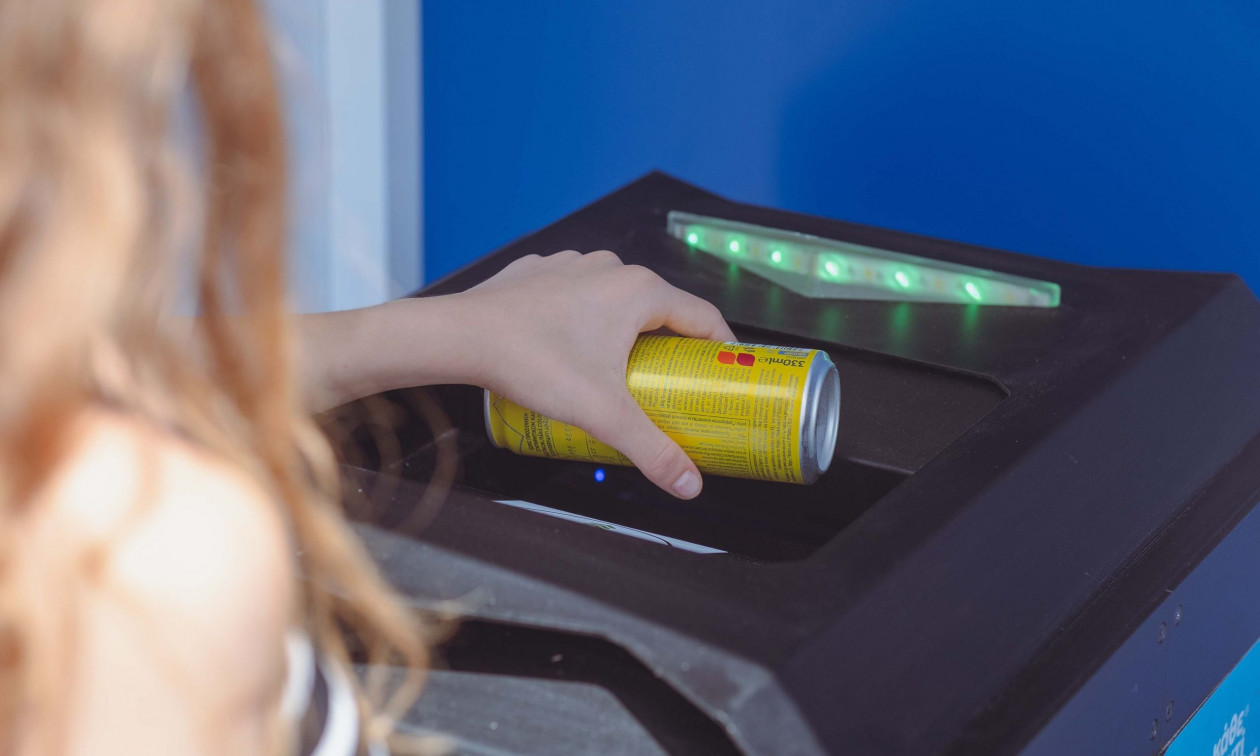 Η «κυκλικότητα» στο λεξιλόγιο των Ελλήνων, έξι στους δέκα στηρίζουν τα Συστήματα Επιστροφής Εγγύησης