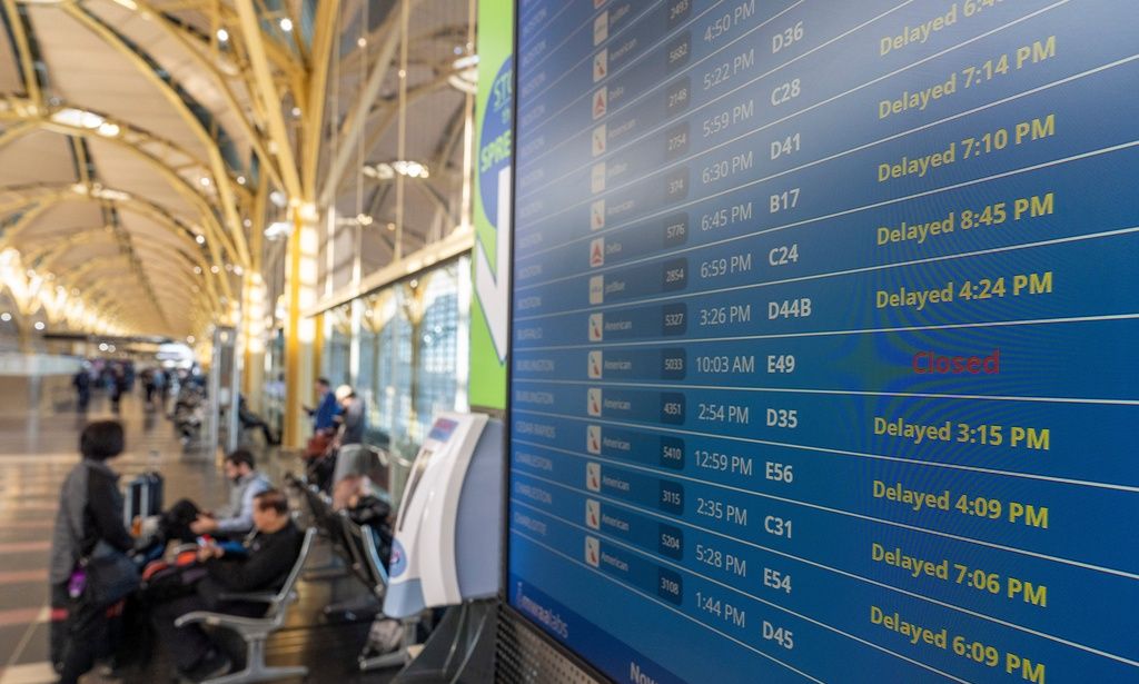 ΗΠΑ: Ακινητοποιήθηκαν οι αναχωρήσεις προς το αεροδρόμιο Ρόναλντ Ρέιγκαν λόγω ζητημάτων ασφαλείας