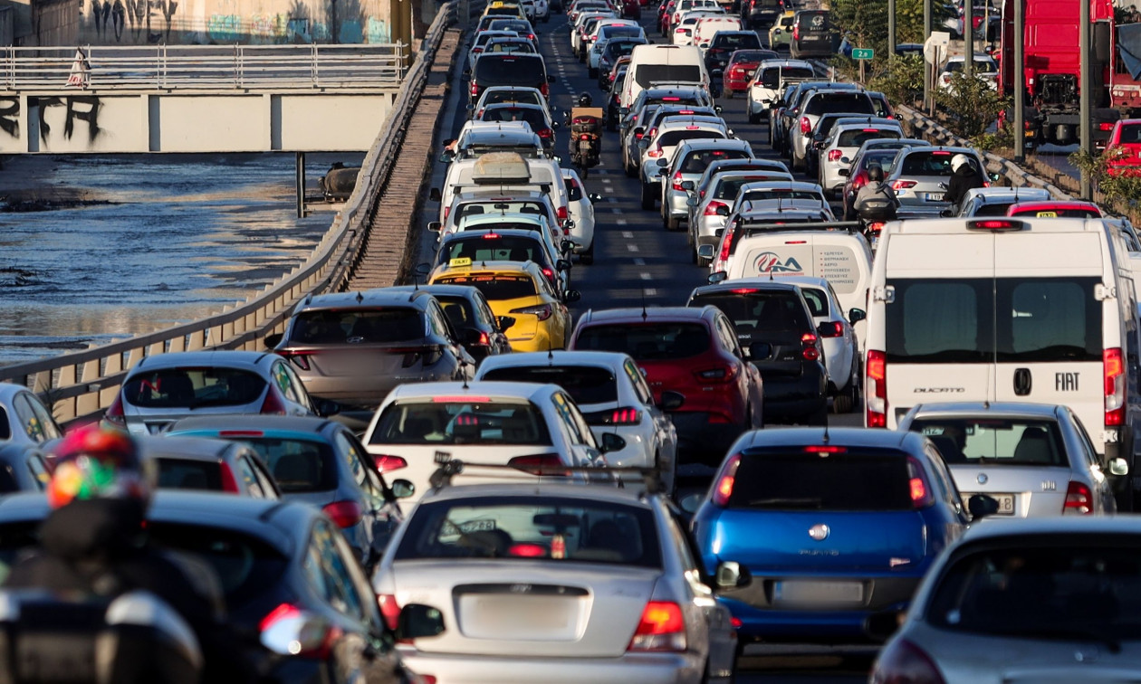 Κίνηση τώρα: Απροσπέλαστος ο Κηφισός – Μποτιλιάρισμα σε Λεωφόρο Αθηνών, κέντρο, Παραλιακή