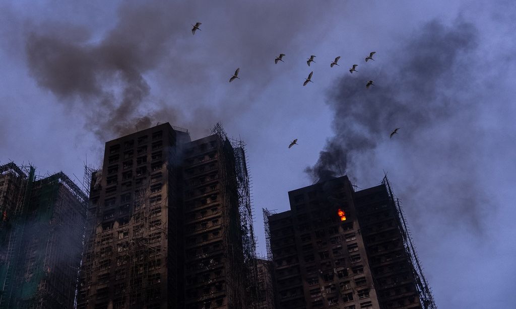 Τραγωδία στο Χονγκ Κονγκ: Τουλάχιστον 65 οι νεκροί από την πυρκαγιά – Στους 70 οι τραυματίες