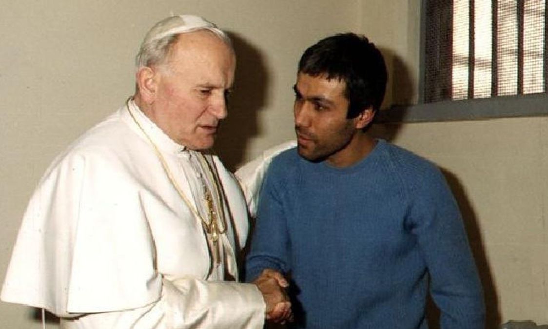 Οι Τούρκοι συνέλαβαν τον άνδρα που αποπειράθηκε να δολοφονήσει τον Πάπα Ιωάννη Παύλο