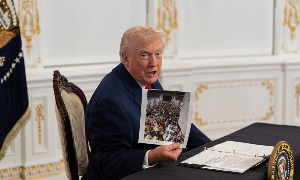 ΗΠΑ: Τέλος τα επιδόματα για παράνομους αλλοδαπούς