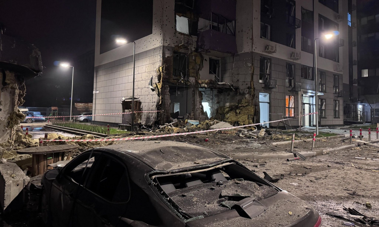 Ουκρανία: Δύο νεκροί και δεκάδες τραυματίες από επιθέσεις της Μόσχας – Φωτιά σε ρωσικό διυλιστήριο