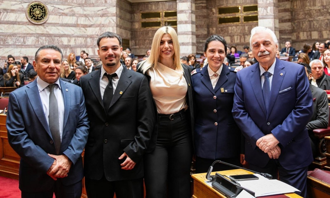 Ο Ελληνικός Ερυθρός Σταυρός και η Βουλή των Ελλήνων τίμησαν 250 εθελοντές αιμοδότες