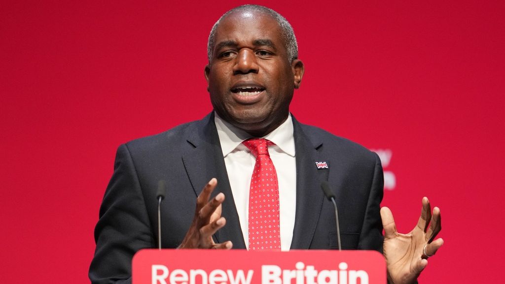 Βρετανία: Πλήρης αναδιαμόρφωση του δικαστικού συστήματος – Περιμένουν χρόνια για αποφάσεις