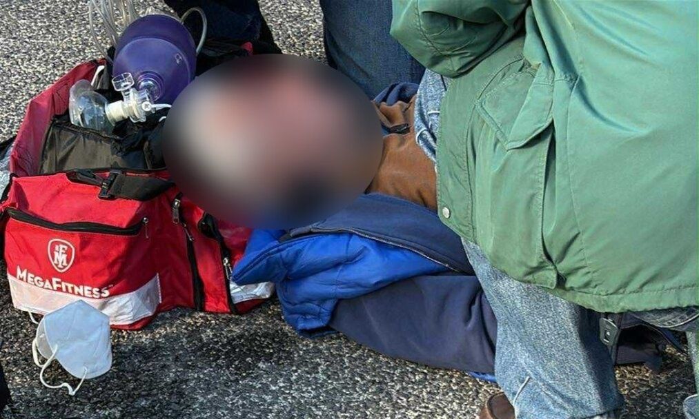 Μπλόκο αγροτών στον κόμβο της Νίκαιας: Δύο άτομα στο νοσοκομείο από τα επεισόδια με την Αστυνομία