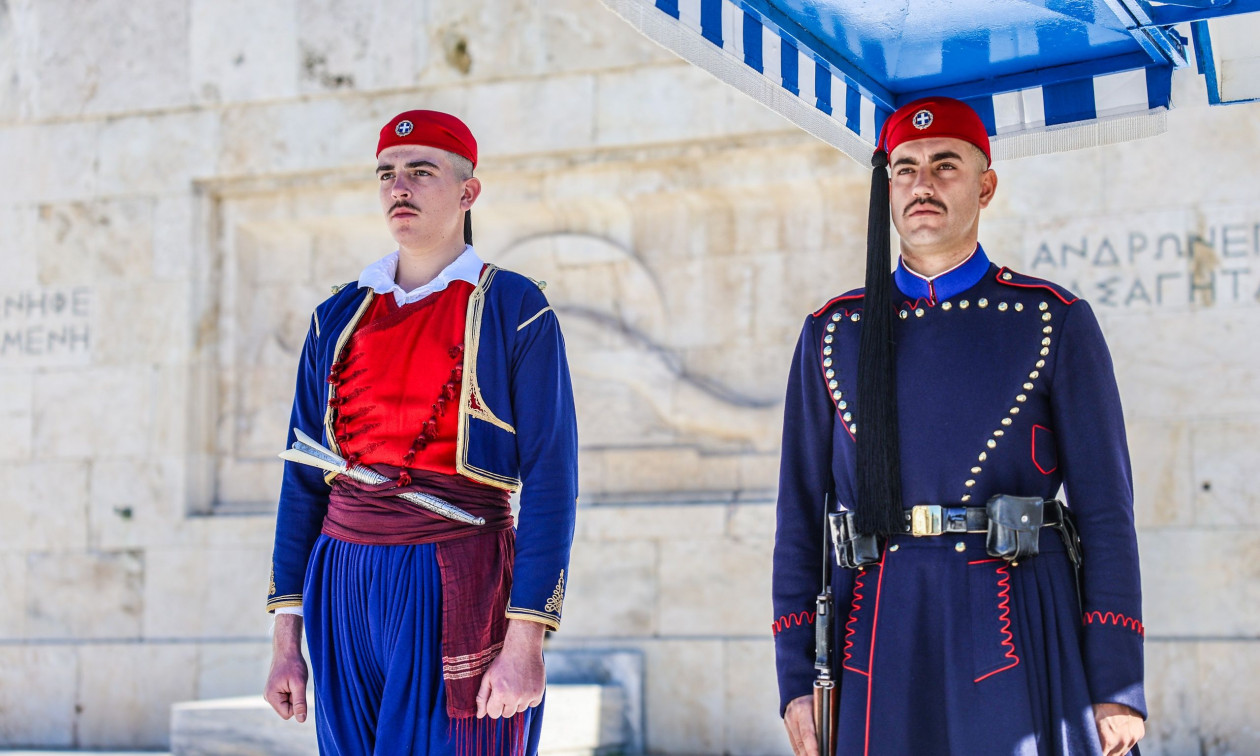 Την επέτειο της ένωσης της Κρήτης με την Ελλάδα τίμησε η Προεδρική Φρουρά – Φωτογραφίες