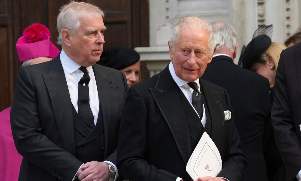Βασιλιάς Κάρολος: Αφαίρεσε και επίσημα τις τελευταίες βασιλικές τιμές από τον πρώην πρίγκιπα Άντριου
