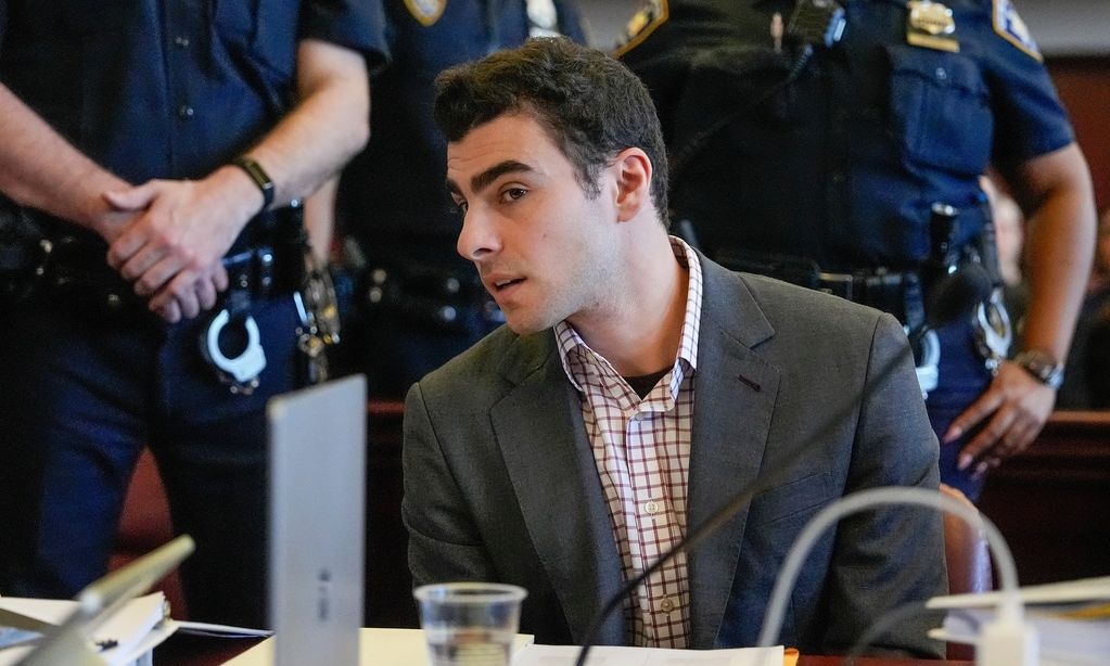 Στο δικαστήριο ξανά ο Λουίτζι Μαντζιόνε: Στο επίκεντρο η αποδοχή ή μη βασικών στοιχείων για τη δίκη