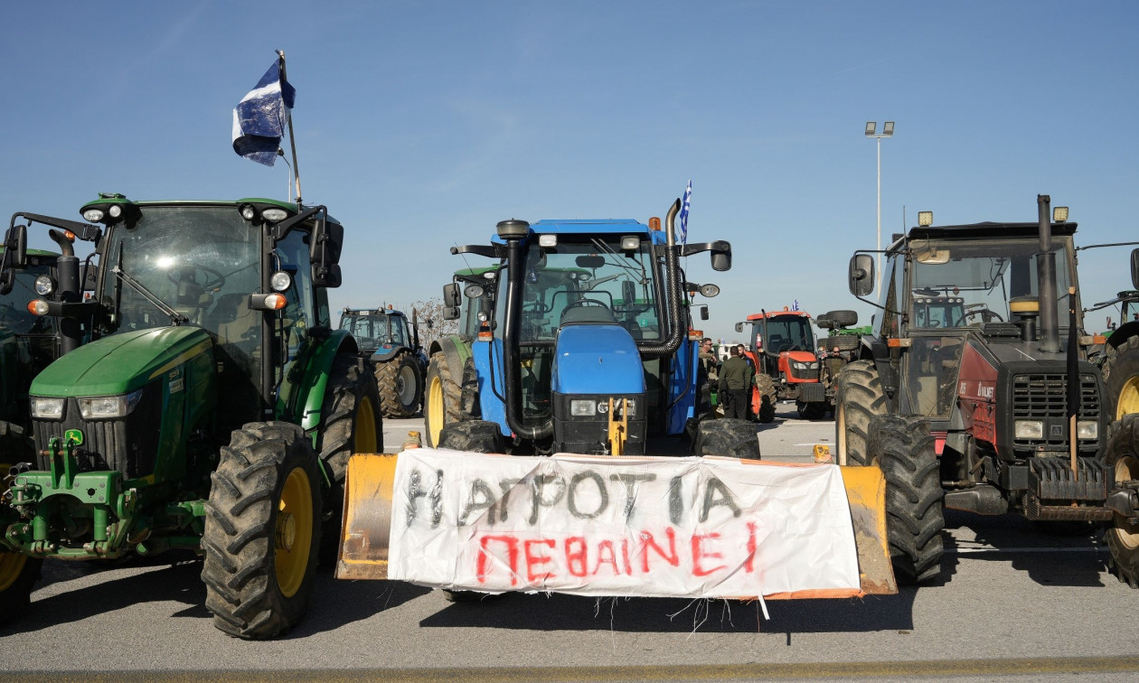 Δεν κάνουν πίσω οι αγρότες – Ενισχύονται τα μπλόκα μετά από απόφαση της συνέλευσης στη Νίκαια