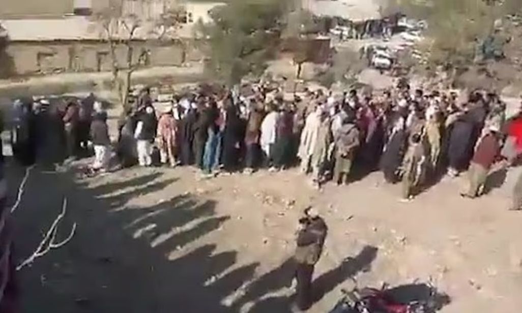 Αφγανιστάν: 13χρονος εκτελεί δημόσια τον δολοφόνο της οικογένειάς του μπροστά σε 80.000 θεατές