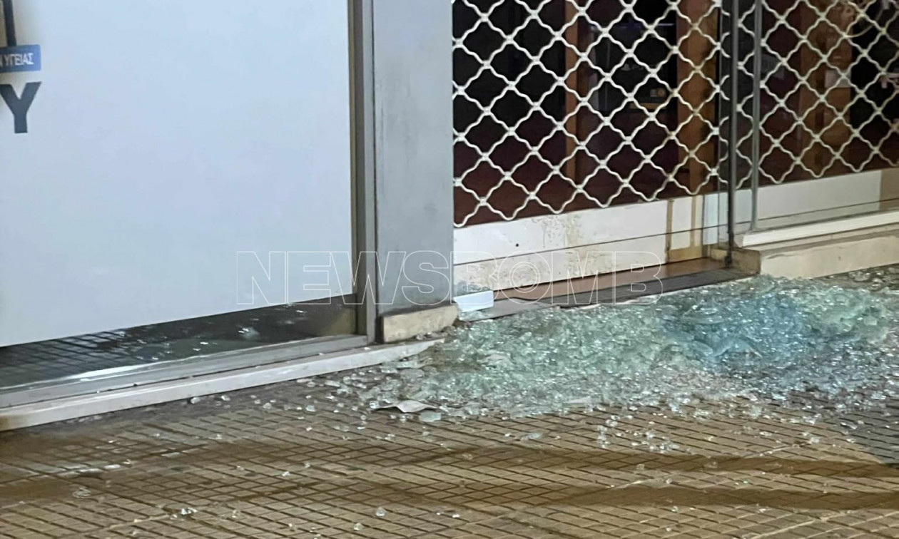 Ζημιές σε καταστήματα στο Κουκάκι μετά από επίθεση αγνώστων