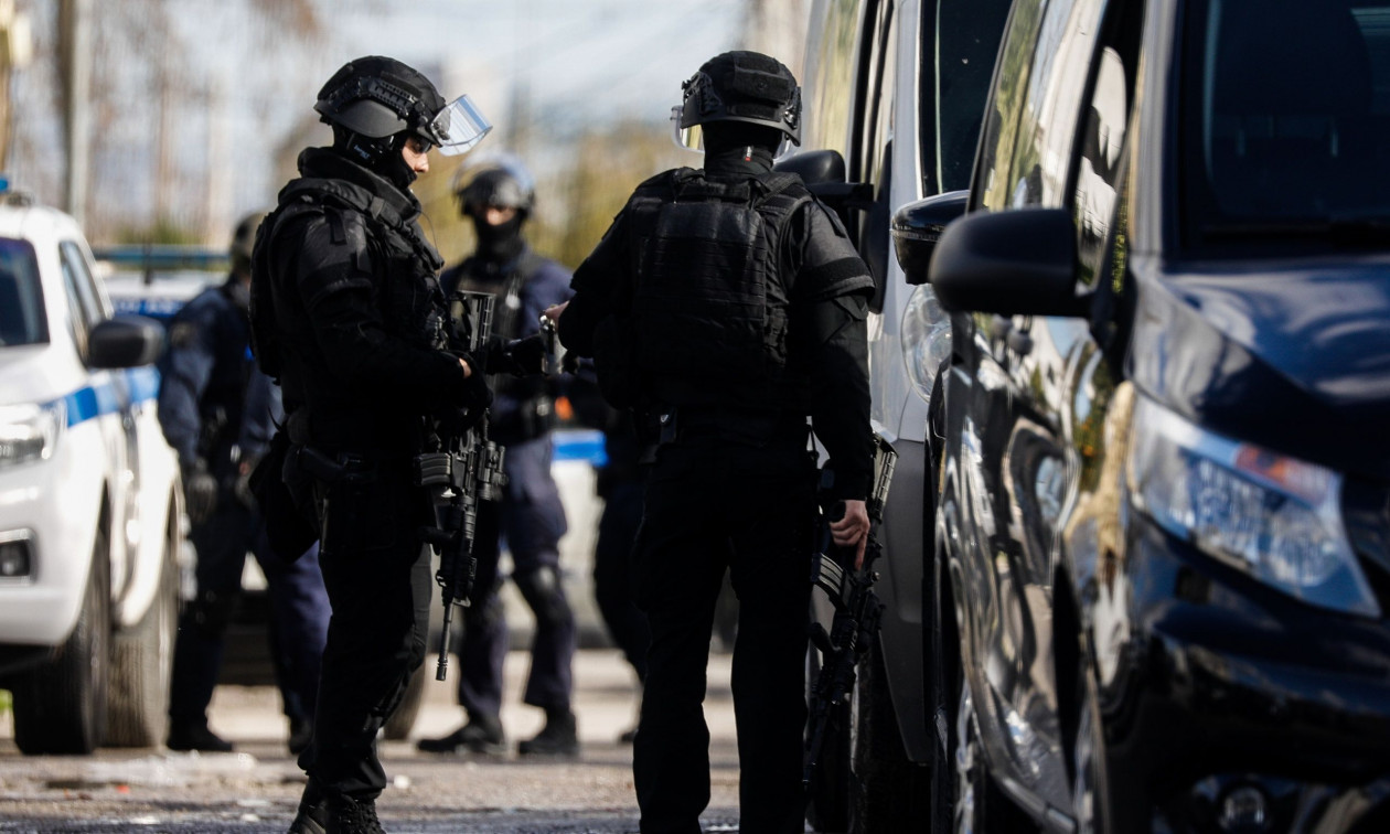 Μεγάλη επιχείρηση της αστυνομίας σε καταυλισμούς της Αττικής για σπείρα διαρρήξεων