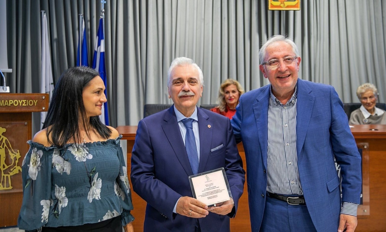 Ο πρόεδρος του Ελληνικού Ερυθρού Σταυρού τιμήθηκε σε εκδήλωση στο Μαρούσι για τον εθελοντισμό