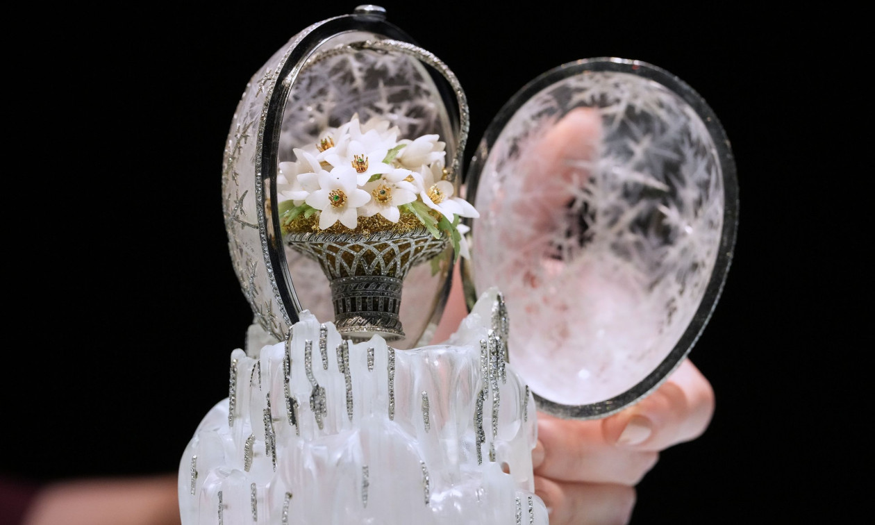 Κρυστάλλινο και διαμαντένιο αυγό Fabergé πωλήθηκε σε δημοπρασία για 25.9 εκατ. ευρώ