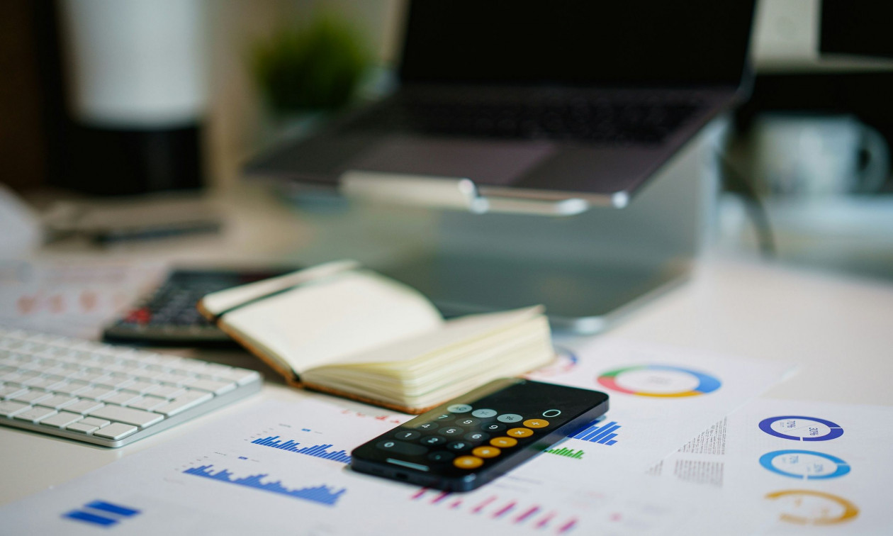 ΑΑΔΕ: Απλήρωτοι φόροι 7,2 δισ. ευρώ το δεκάμηνο 2025 – Κάτω από 3,9 εκατ. οι οφειλέτες