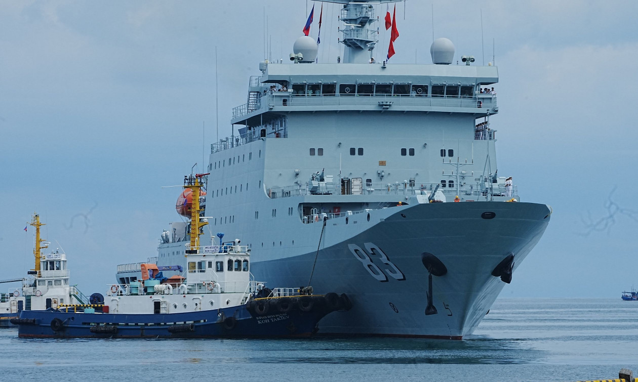 Η Κίνα αναπτύσσει πολεμικά σκάφη – Η μεγαλύτερη επίδειξη ναυτικής ισχύος μέχρι σήμερα