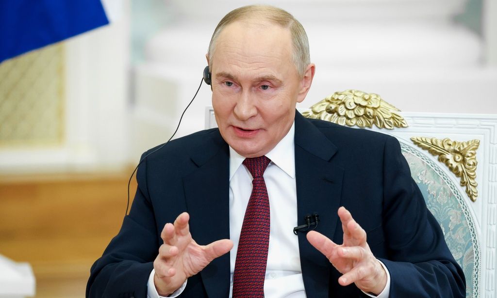 Πούτιν: Ή κατάληψη του Ντονμπάς με τη βία ή τα στρατεύματα της Ουκρανίας θα αποσυρθούν