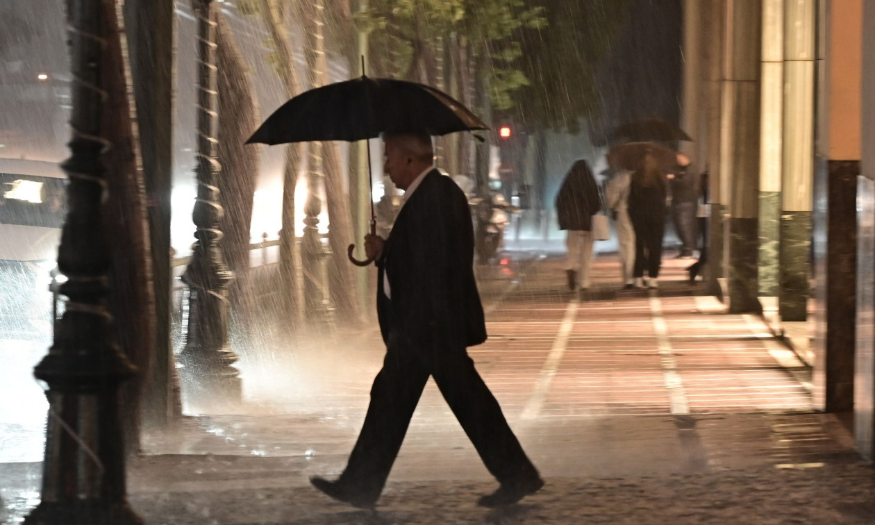 Κακοκαιρία Byron: Ήχησε το 112 στην Κεντρική Μακεδονία – «Προσοχή στους υπόγειους χώρους»