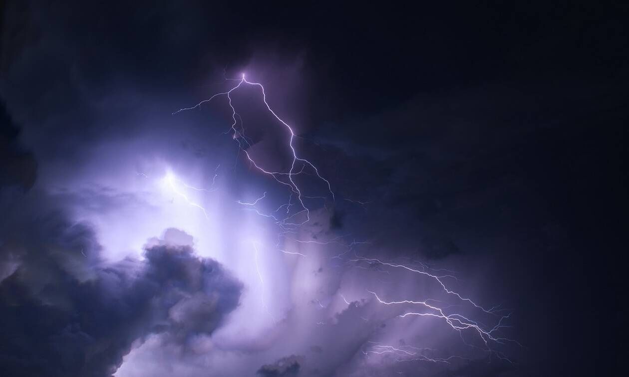 Κακοκαιρία Byron: Πλημμύρες στα Μέγαρα – Μήνυμα 112 στους κατοίκους να μετακινηθούν σε υψηλά σημεία