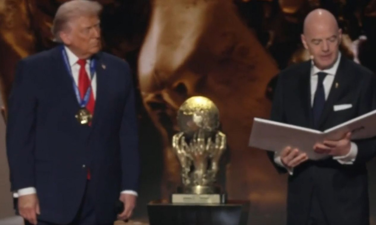 Το βραβείο ειρήνης της FIFA έλαβε ο Ντόναλντ Τραμπ