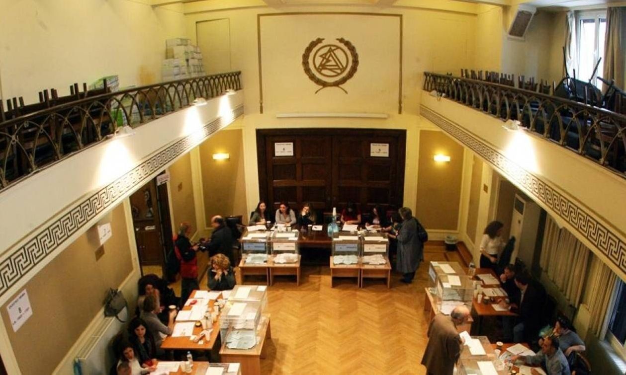 Δικηγορικός Σύλλογος Αθηνών: Ολοκληρώθηκε η πρώτη ψηφοφορία – Αύριο θα κριθεί η μάχη