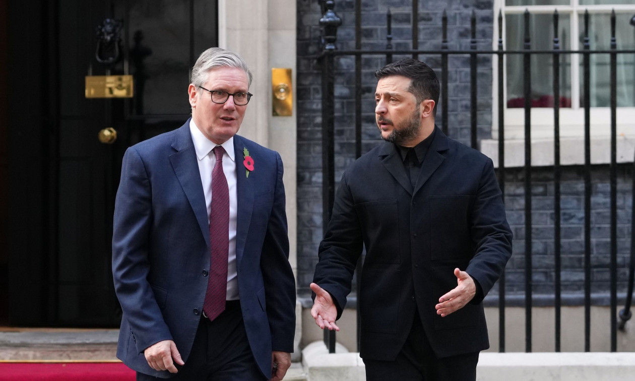 Στο Λονδίνο ο Ζελένσκι για συνομιλίες με Στάρμερ, Μακρόν και Μερτς