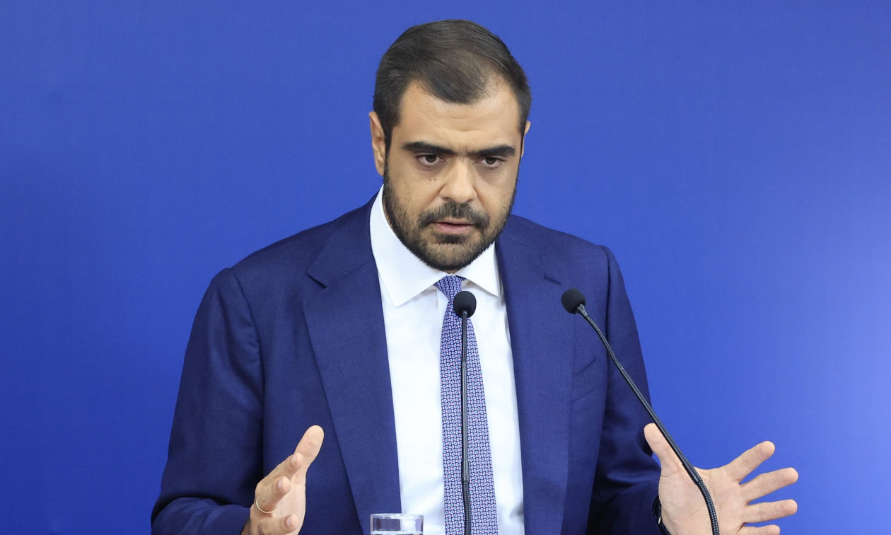 Live – Η ενημέρωση συντακτών από τον κυβερνητικό εκπρόσωπo Παύλο Μαρινάκη