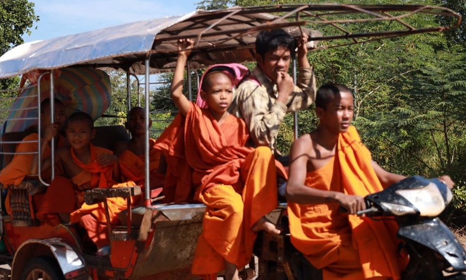 Χιλιάδες άνθρωποι εγκαταλείπουν τα σύνορα Ταϊλάνδης-Καμπότζης μετά τις αιματηρές συγκρούσεις