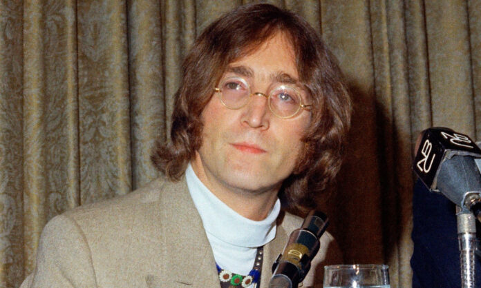 1699797-lennon.jpg