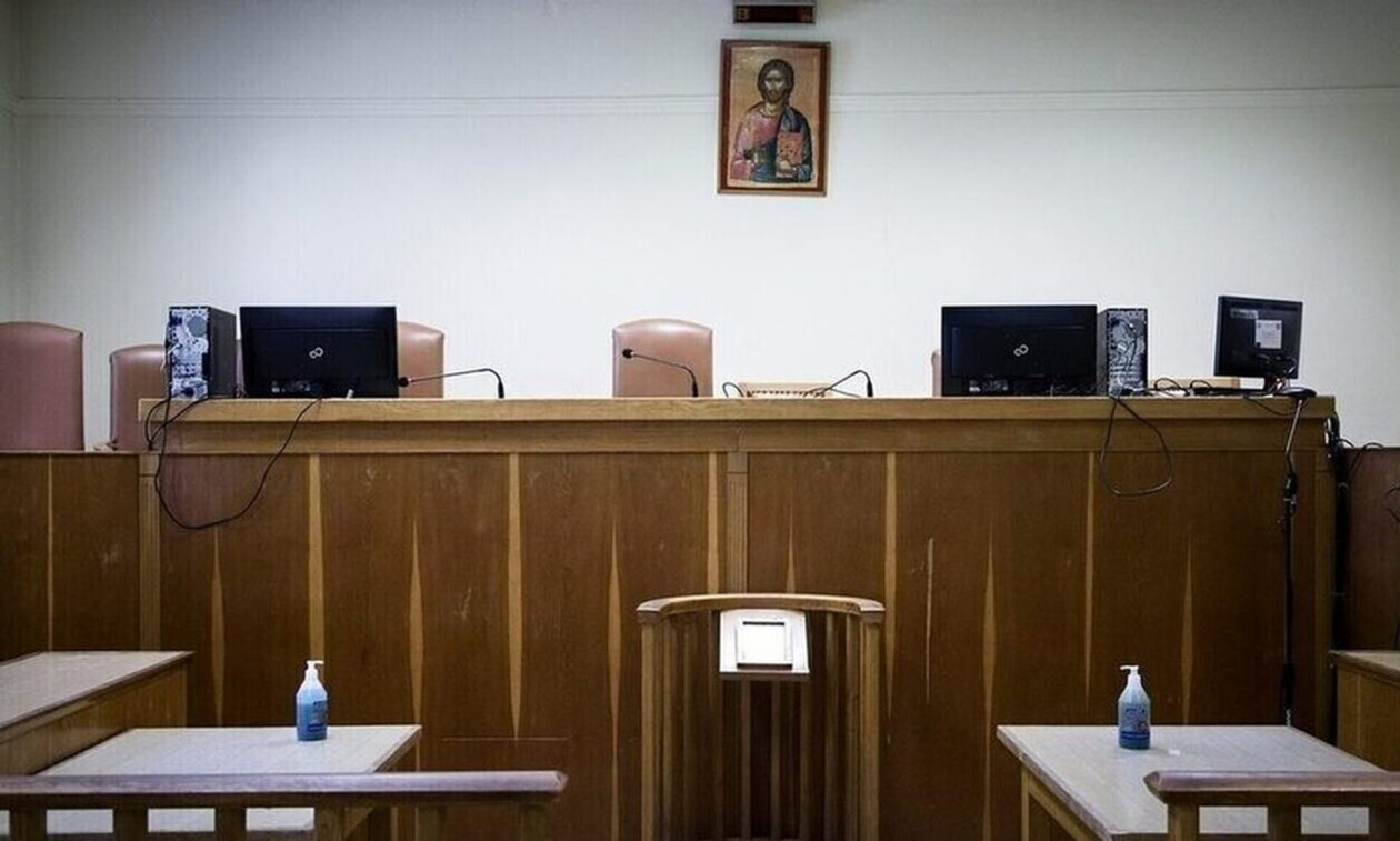 Βόλος: Ποινή φυλάκισης 60 ημερών στον 19χρονο που οδηγούσε ΙΧ με τις πινακίδες του πατέρα του