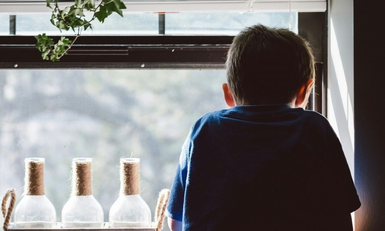 Ηλεία: 13χρονος μπήκε σε σχολείο και χτύπησε 12χρονο 