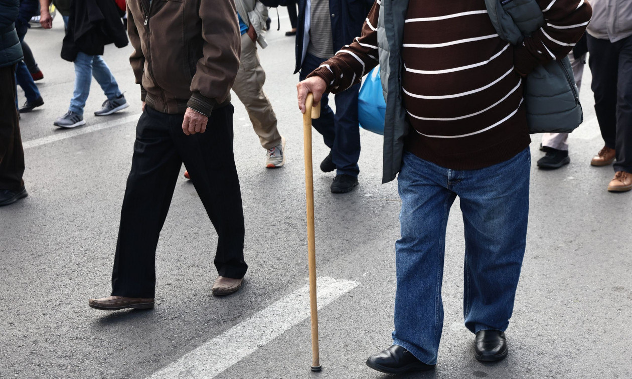 Αναδρομικά: Ξεκίνησε η καταβολή των «κομμένων» του μνημονίου – Ποιοι θα τα πάρουν και με τόκο 6%