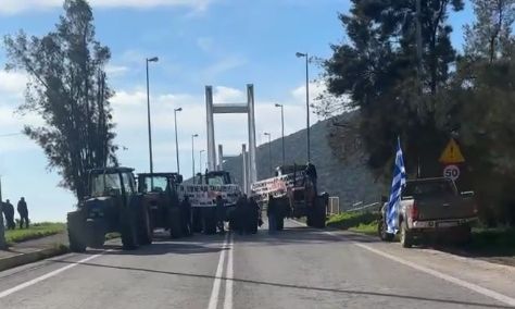 Αγροτικό μπλόκο στη νέα γέφυρα της Χαλκίδας – Βίντεο