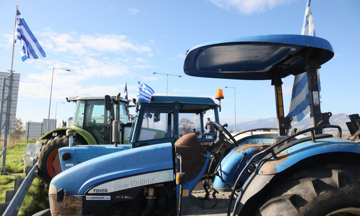 Μπλόκο αγροτών στην Κατερίνη: Κλειστό το ρεύμα προς Αθήνα στην εθνική οδό