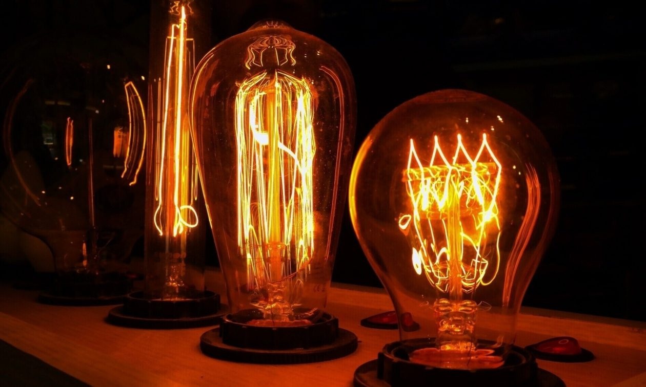 Ηλεκτρικό ρεύμα: Τι αλλάζει με τα πορτοκαλί τιμολόγια από 1η Φεβρουαρίου