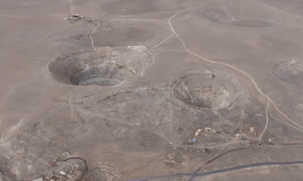 H γη καταρρέει στην Τουρκία: Γιατί έχουν ανοίξει εκατοντάδες τεράστιες καταβόθρες – Βίντεο