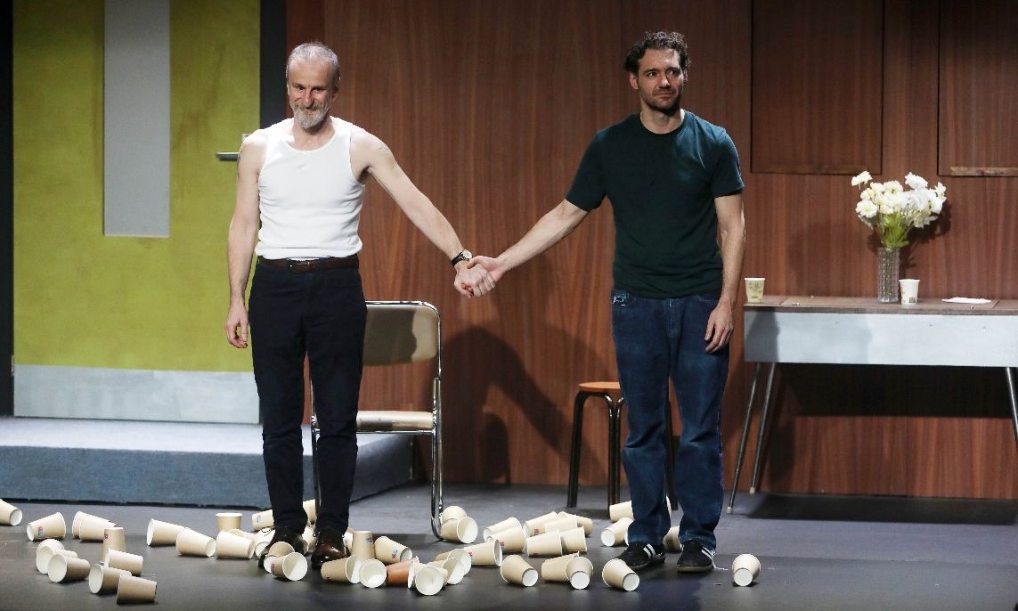 Λαμπερή πρεμιέρα για την παράσταση «Το 5ο Βήμα» στο Θέατρο Μικρό Χόρν με χορηγό τον ΟΠΑΠ