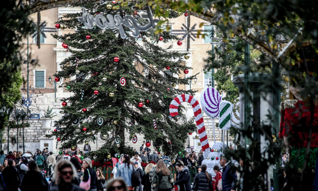 Εορταστικό ωράριο: Ανοιχτά τα καταστήματα τις επόμενες τρεις Κυριακές – Ποια δεν θα ανοίξουν αύριο