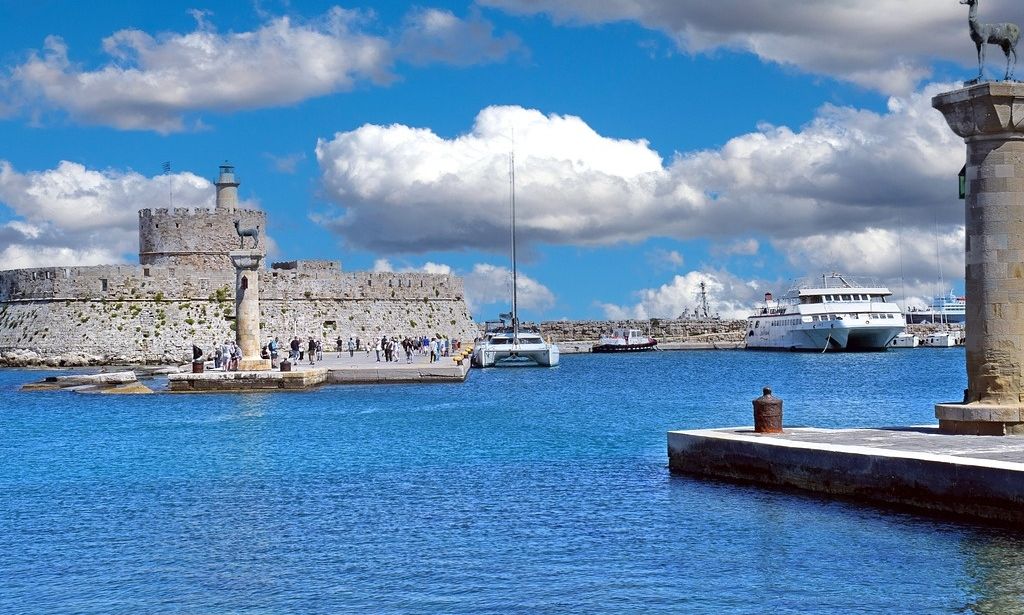 Ρόδος: 91χρονη Γαλλίδα που είχε εξαφανιστεί εντοπίστηκε στην επιστροφή της από εκδρομή στην Τουρκία