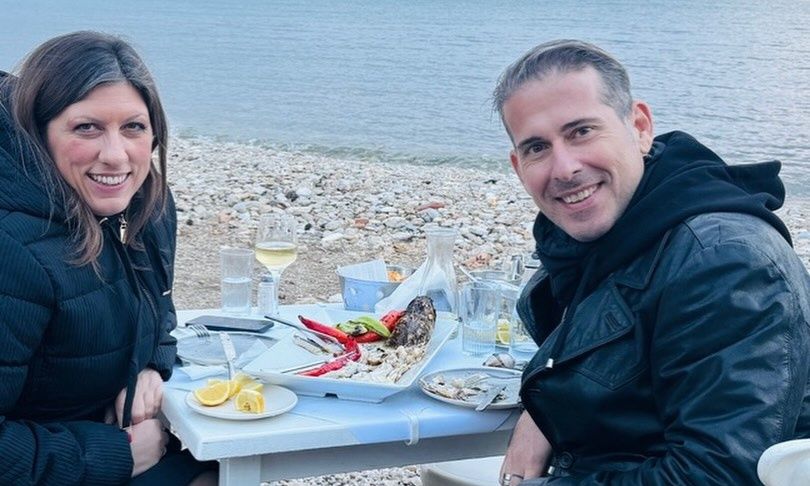 «Ανάσα δίπλα στη θάλασσα» για Ζωή Κωνσταντοπούλου και Διαμαντή Καραναστάση